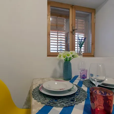 Giro Apartment