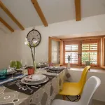 Apartament Giro *