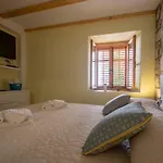 Giro Apartament *